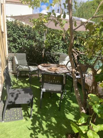 Location Studio De Charme อองทีบส์ ภายนอก รูปภาพ
